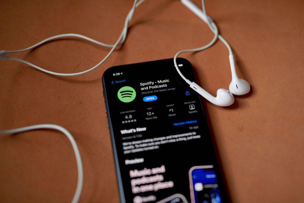 Apple, Spotify davasında 1,8 milyar euroluk cezaya çarptırıldı