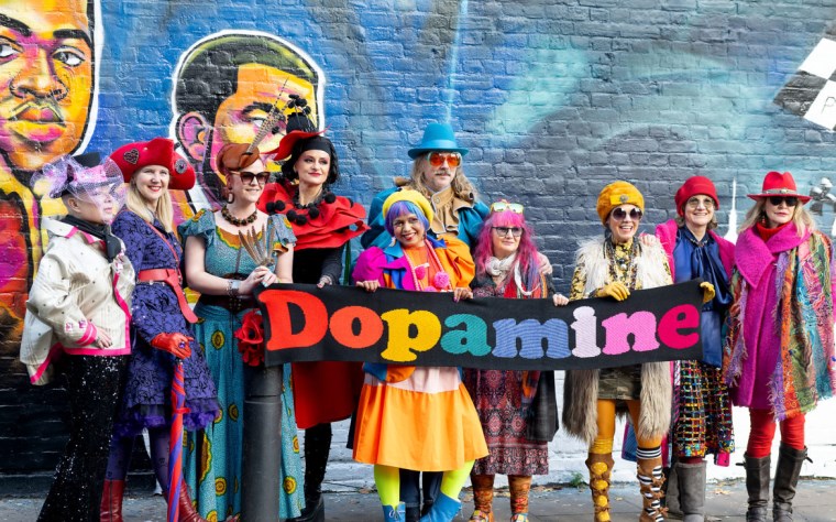 Ruh haline iyi gelen moda: Dopamine Dressing'in sırları...