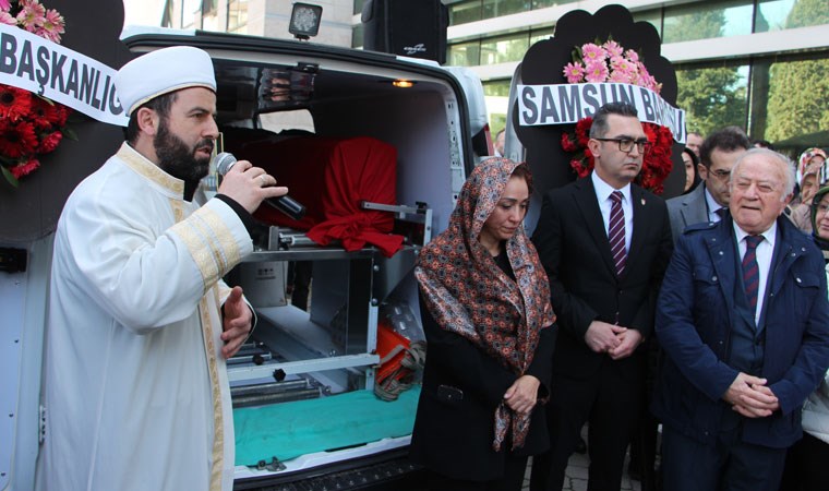 Duruşma dönüşü kazada ölen Avukat Öznur Taş, son yolculuğuna uğurlandı: 'Yaptığım en acı konuşmalardan biri...'