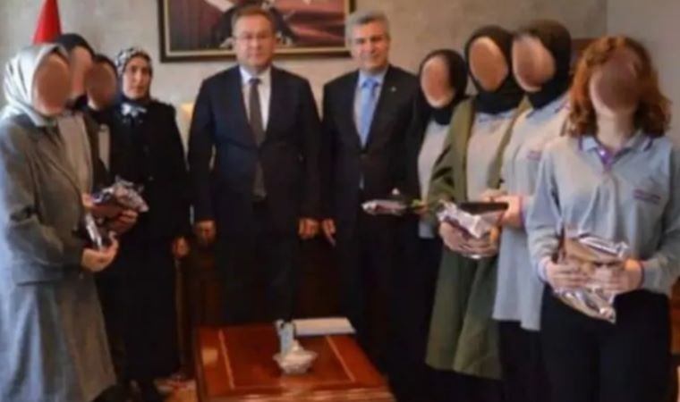 Derince İlçe Milli Eğitim Müdürlüğü kız öğrencilerin yüzünü gizledi