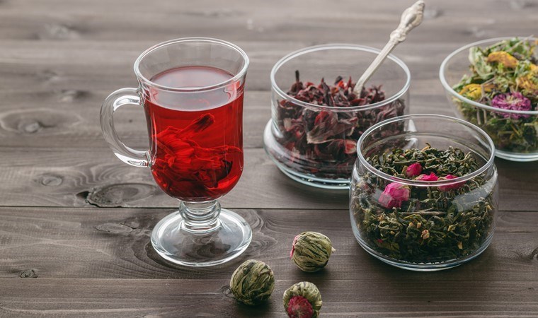 Boğaz ağrısının en doğal çözümü! İşte kuru öksürüğünüzü kesecek kür tarifi…