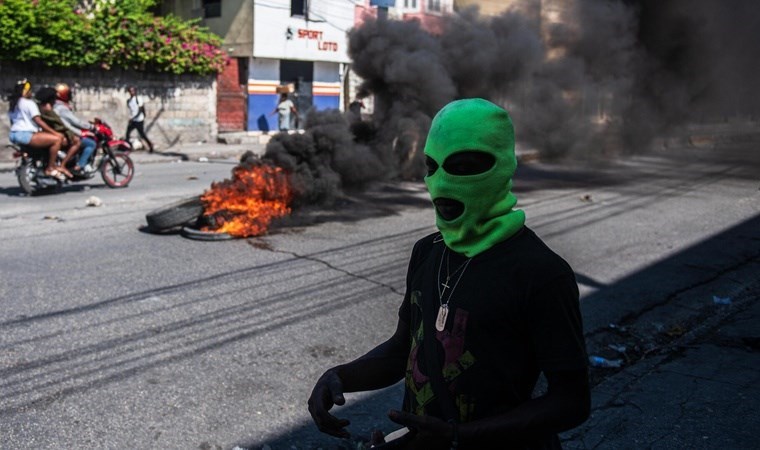 Çeteler ve hükümet karşı karşıya geldi: İstifa çağrısı yaptı