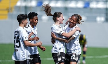 Dev derbide Beşiktaş, Fenerbahçe'yi 4 golle geçti! – Son Dakika Spor Haberleri | Cumhuriyet