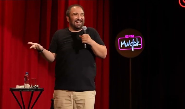 Sahneden düşen Özgür Turhan’dan açıklama: ‘Yeniden düşmek için sabırsızlanıyorum’