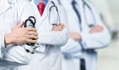 Suriye uyruklu hastaları evinde tedavi eden sahte doktor suçüstü yakalandı – Son Dakika Türkiye Haberleri | Cumhuriyet