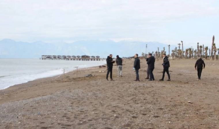 Antalya’da denizde bir erkek cesedi bulundu!