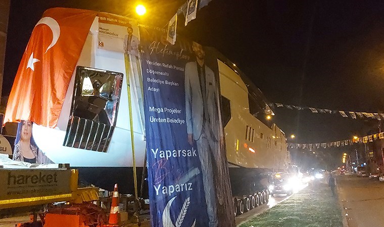 Dubaili iş insanı için yapılmıştı: Yeniden Refah adayından ‘lüks yatla’ seçim konvoyu