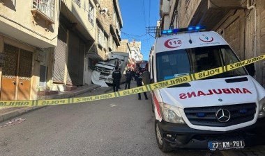 Gaziantep'te feci kaza: Freni boşalan TIR evinin önünde oturan kadını ezdi – Son Dakika Türkiye Haberleri | Cumhuriyet