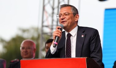 Özgür Özel son mitingini memleketinde yaptı: ‘İki elim Tayyip Bey’in yakasında’ – Son Dakika Türkiye,Siyaset Haberleri | Cumhuriyet