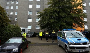 Almanya'da kundaklama sonucu çıkan yangında ölenler için yürüyüş ve anma töreni düzenlendi – Son Dakika Dünya Haberleri | Cumhuriyet