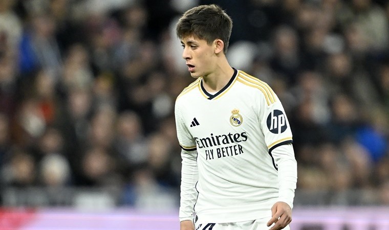 Arda Güler orta sahadan direğe nişanladı!