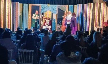 Kuşadası Tiyatro Günleri başlıyor – Son Dakika Kültür-Sanat->Tiyatro,Cumhuriyet'in Egesi Haberleri | Cumhuriyet