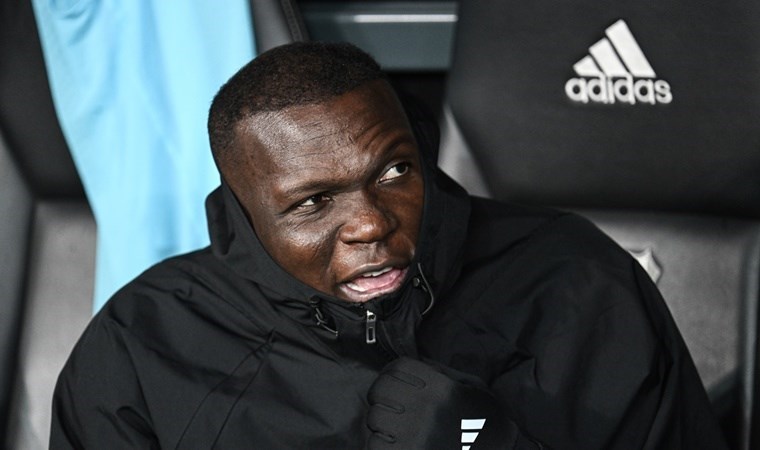 Beşiktaş taraftarından Cenk ve Aboubakar’a tepki!