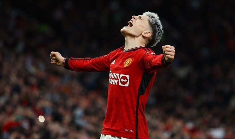 FA Cup’ta inanılmaz karşılaşma: Manchester United son dakikada Liverpool’u yıktı!