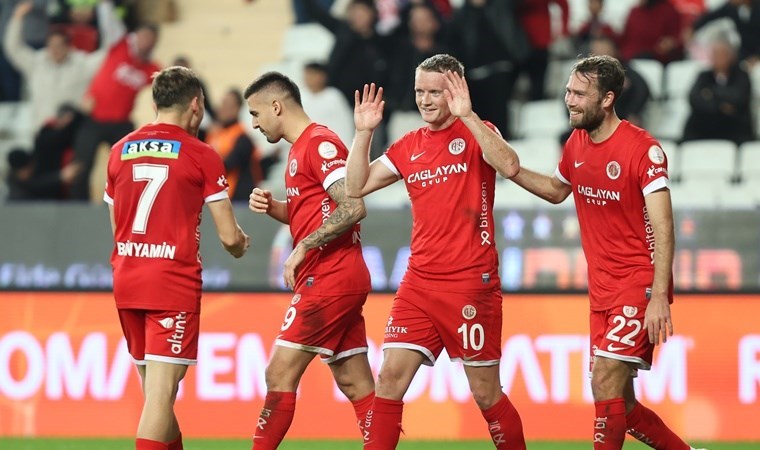 Antalyaspor 5 maç aradan sonra kazandı