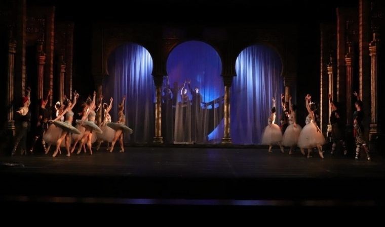 Korsan balesi Samsun’da seyirciyle buluştu: ‘Korsan’, SAMDOB’da perdelerini açtı