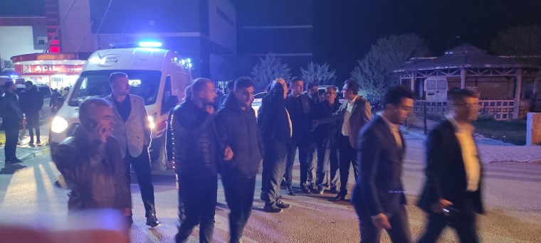 AKP'li başkanın çalışanı bıçaklandı: CHP'li adayın eşi gözaltında