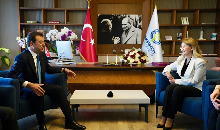 İmamoğlu'ndan, Ayşegül Ovalıoğlu'na tebrik ziyareti: 'Kadın başkan Bakırköy'e uğurlu gelsin'