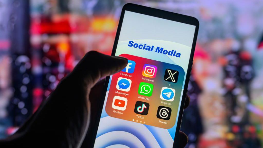 'Dijital vasiyet': Öldükten sonra sosyal medya hesaplarına ne oluyor, veri güvenliği için nasıl önlem alabiliriz?