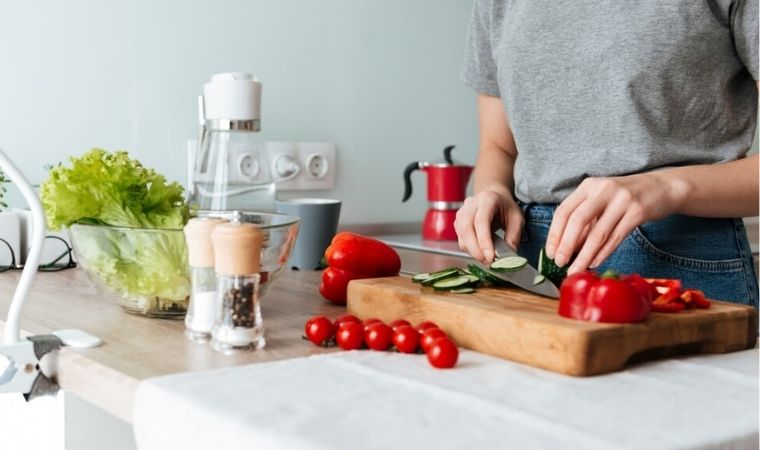 Mutfakla alakalı bilmeniz gereken 10 pratik bilgi: Bu tüyolar size çok kolaylık sağlayacak!