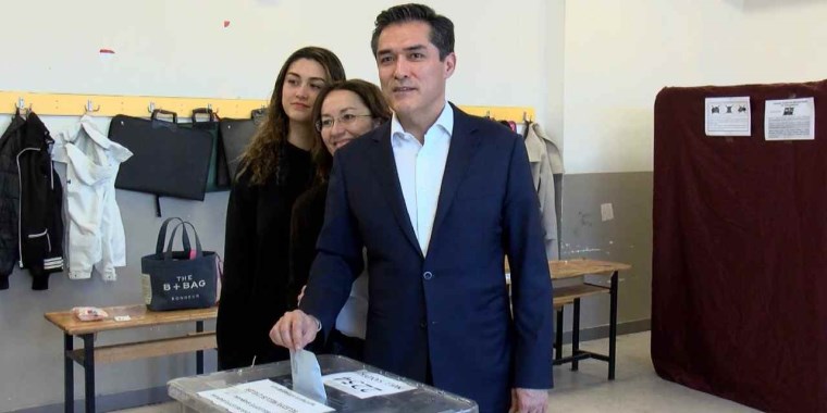 İYİ Parti adayı Buğra Kavuncu'nun oy kullandığı sandıktan kendisine 3 oy çıktı - Son Dakika Siyaset Haberleri | Cumhuriyet