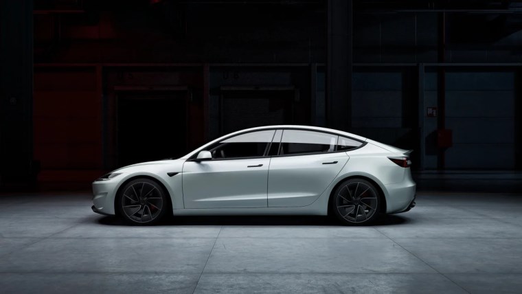 3 saniyede 100 kilometreye çıkan yeni Tesla Model 3 Performans Türkiye'ye gelecek mi?
