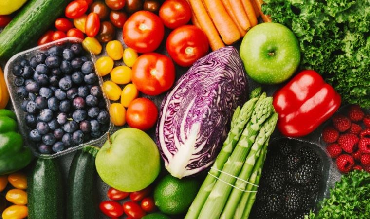 Sağlıklı bir cilt için en önemli adımlar: 'Günde 5-7 porsiyon sebze- meyve tüketilmeli'