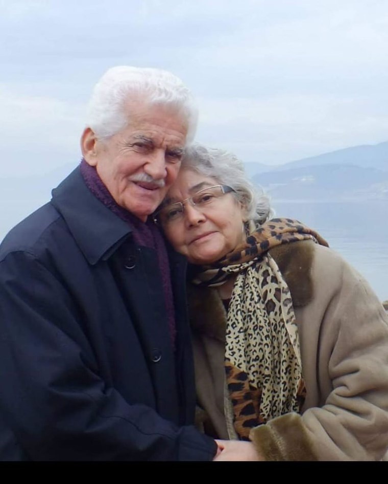 Zafer Algöz'ün acı günü: Annesini ve babasını üst üste kaybetti - Son Dakika Yaşam Haberleri | Cumhuriyet