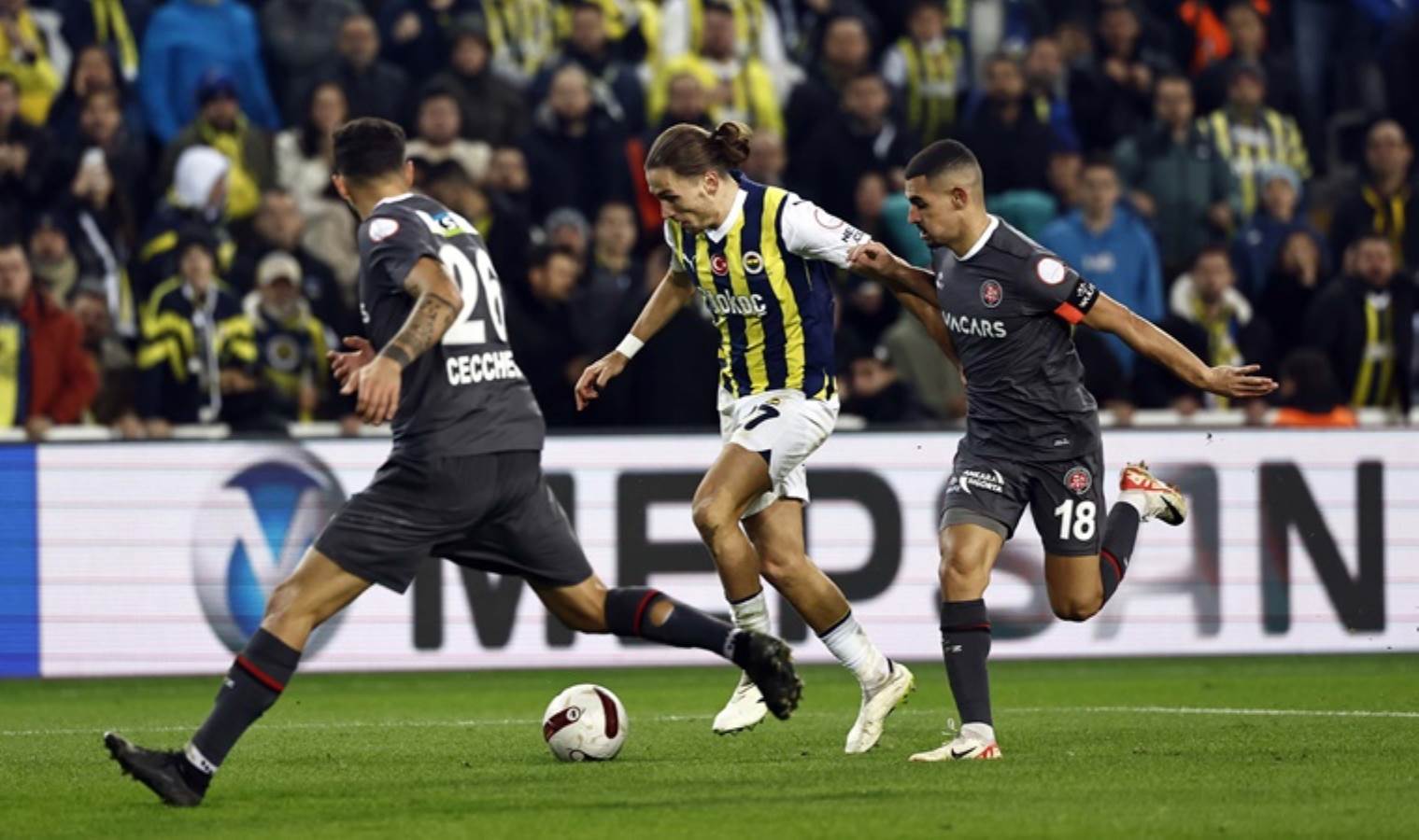İspanyol ekibe kiralanmıştı: Miguel Crespo'dan Fenerbahçe açıklaması!