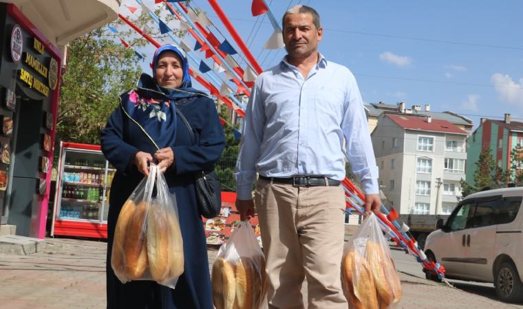 Sivas'ta ekmek savaşları: Fiyat 2 TL'ye düştü
