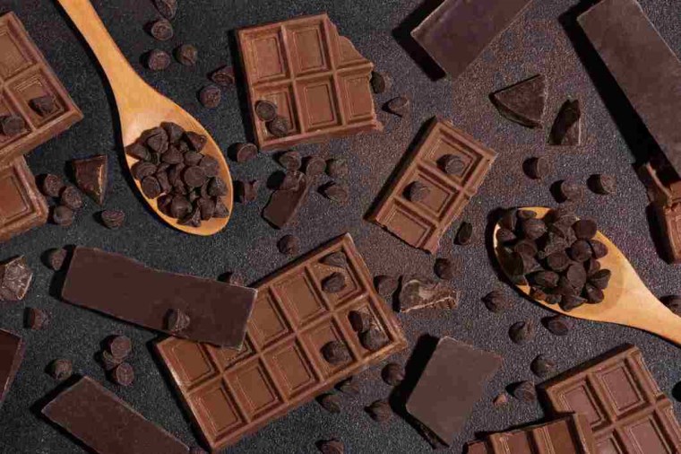 7'den 70'e herkesin sevdiği çikolatayı kendiniz hazırlayın: Evde çikolata nasıl yapılır?