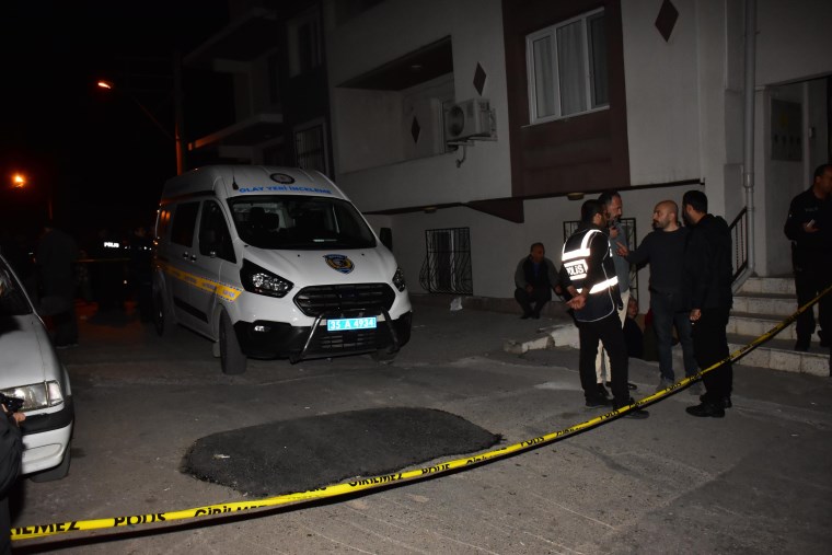 İzmir’de baba vahşeti: Eşi barışmayı kabul etmeyince 2 çocuğu ile kendisini vurdu! - Son Dakika Türkiye Haberleri | Cumhuriyet