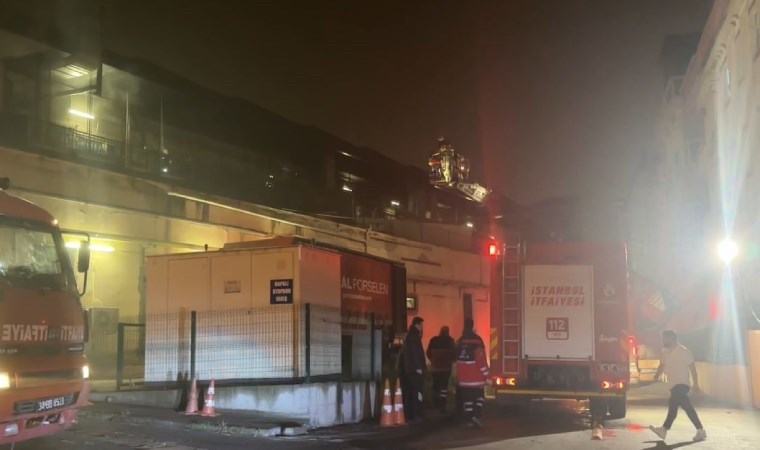 İstanbul’da AVM’de yangın