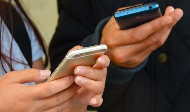 Cep telefonu tarifelerine dev zam – Son Dakika Ekonomi Haberleri | Cumhuriyet
