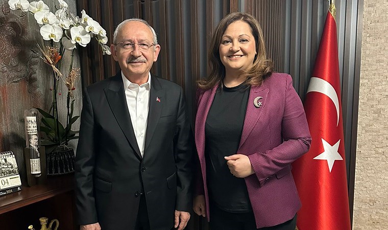 Mazbatasını alan Burcu Köksal, Kılıçdaroğlu’nu ziyaret etti: ‘Üzerimde emeği çok’