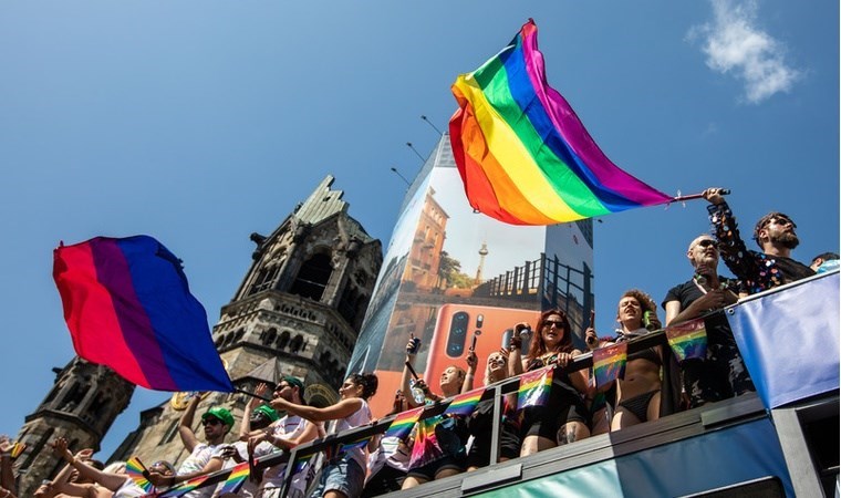 Almanya’da isim ve cinsiyet tartışması: Kayıt değiştirme kolaylaşıyor