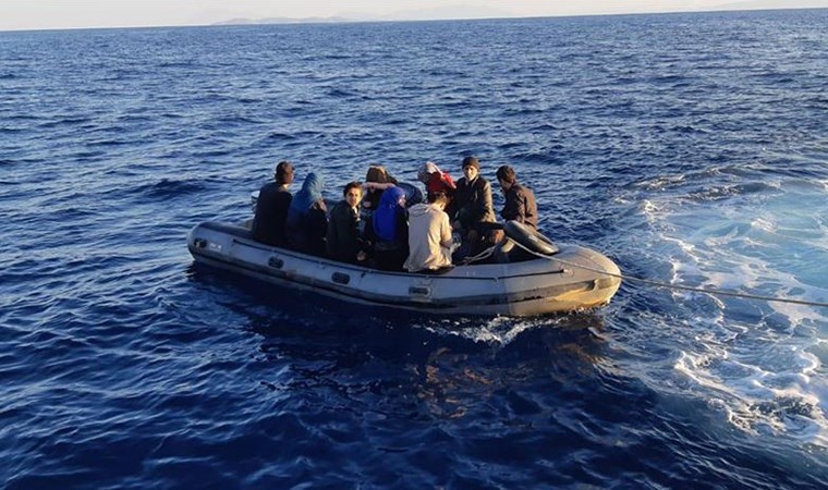 Bodrum’da 29 düzensiz göçmen kurtarıldı