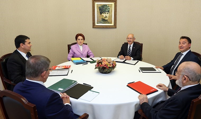 ‘Altılı Masa’da bulunan 2 genel başkan partilerine veda etti