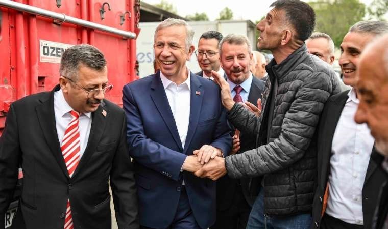 ABB Başkanı Yavaş toptancı halinde esnafı ziyaret etti