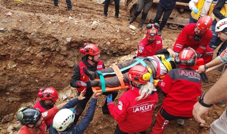 Bodrum’da işçiler toprak altına kaldı!