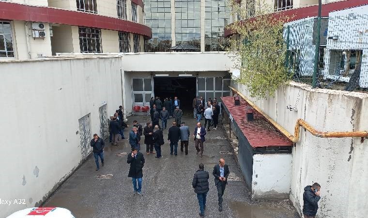 Husumetli oldukları muhtarı öldürüp, jandarmaya ateş açtılar!