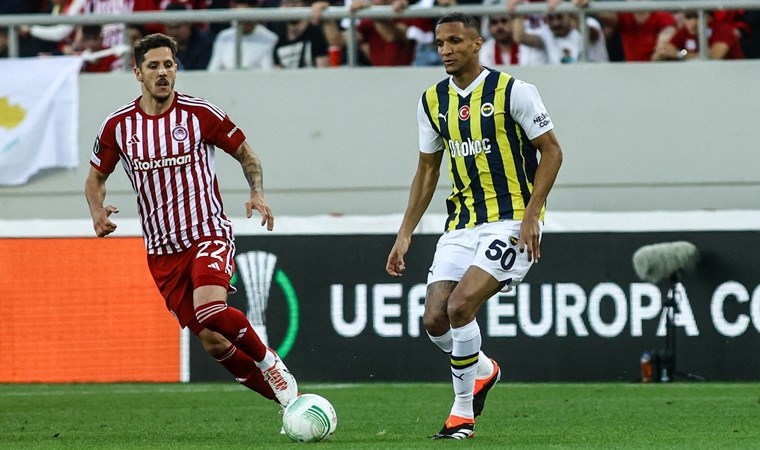 Fenerbahçeli Rodrigo Becao’dan ‘yanlış ameliyat’ iddialarına yanıt!