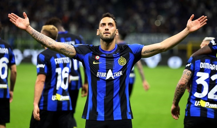 Hakan Çalhanoğlu’ndan Arda Turan itirafı: ‘Milli takımda kaptanımız olduğu dönemde…’