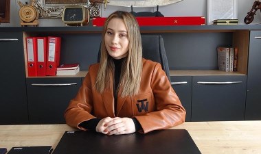 Türkiye'nin en genç bağımsız belediye başkanı Zeynep: Daha çok çabalayacağım – Son Dakika Siyaset Haberleri | Cumhuriyet