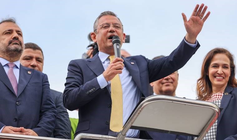 Özgür Özel, seçimden sonra ilk defa İzmir’de:  ‘Gelecekte zafer kazanacağımız seçimin dördüncü günündeyiz’