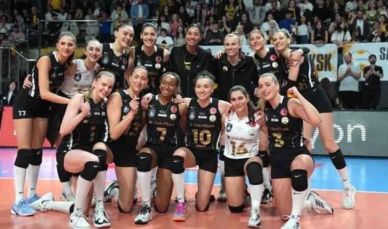 VakıfBank kazandı sezonu üçüncü tamamladı