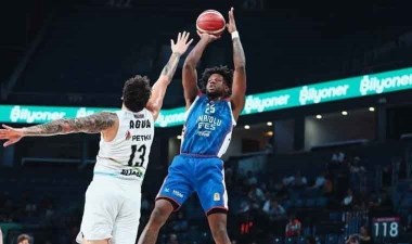 Anadolu Efes evinde farklı galip – Son Dakika Spor Haberleri | Cumhuriyet