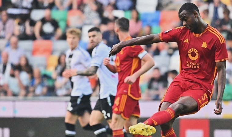 İtalya’da korkutan olay: Udinese – Roma maçı yarıda kaldı!