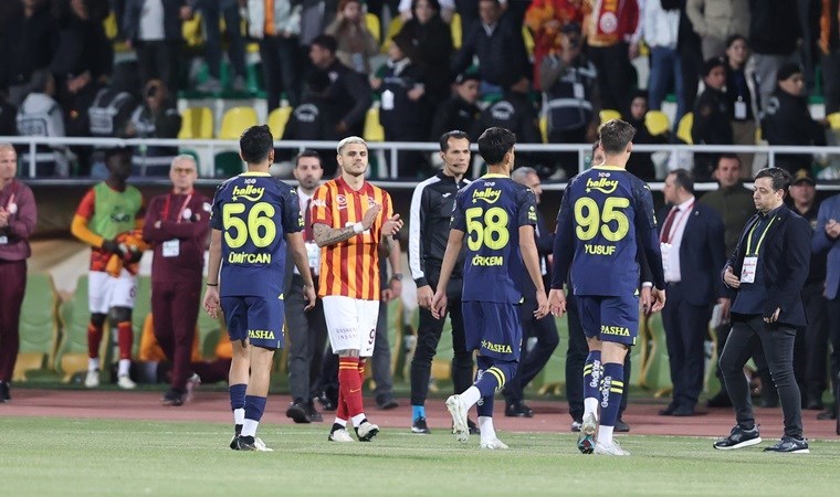 Galatasaraylı futbolculardan flaş tepki!
