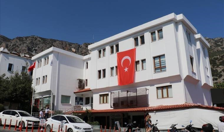 10 yıldır AKP’nin yönetiminde olan Kaş Belediyesi’nin kasası sıfırlanmış: ‘400 milyon lira borcu var. Kasada 1 lira yok’